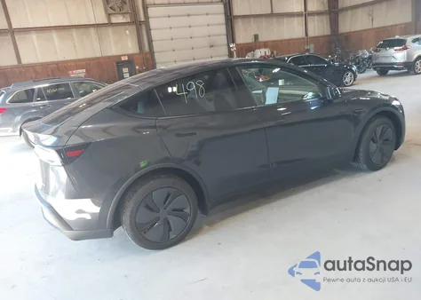 2026 Tesla Model Y Long Range Dual Motor All-Wheel Drive/Long Range Launch Series z USA, uszkodzony, nr VIN 7SAYGDEE7TF387729